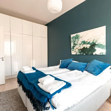 2br With View On Toeoeloenlahti * Helsinki