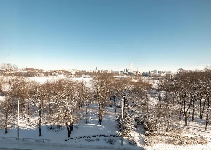 Apartment 2br With View On Toeoeloenlahti *