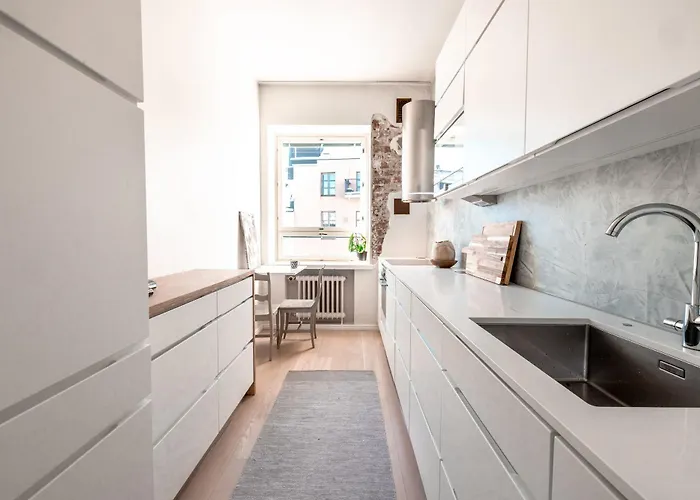 2br With View On Toeoeloenlahti * Helsinky